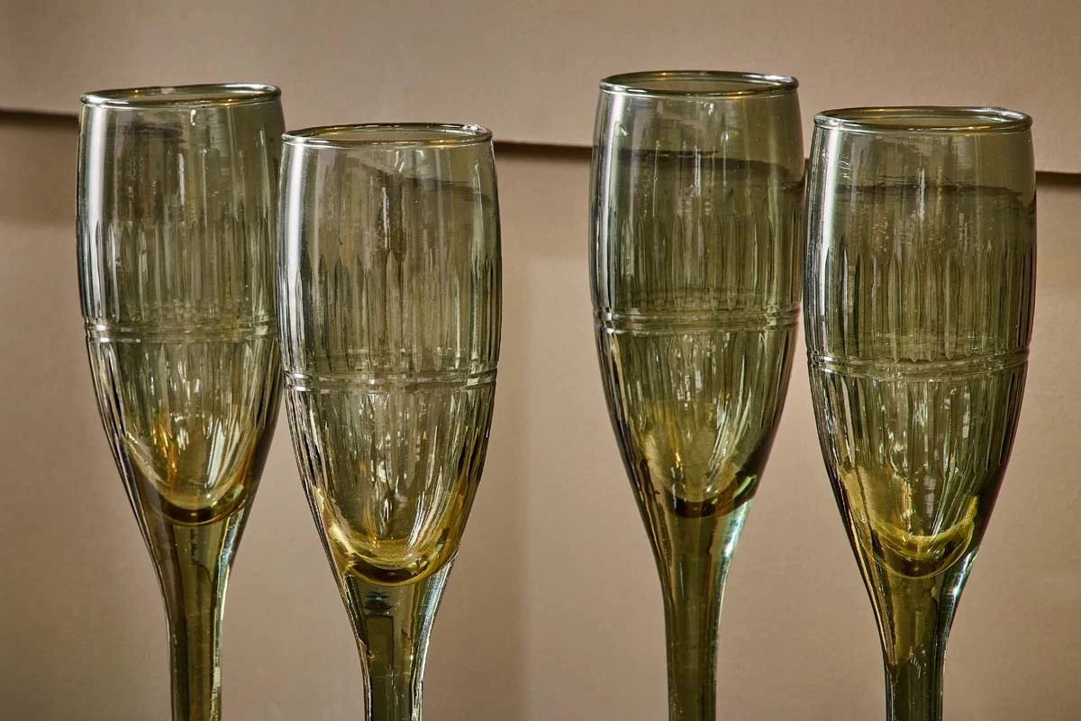 Nkuku Mila Tall Champagne Glass - Dark Emerald (Set Of 4) Tableware 4 Nkuku Mila Tall Champagne Glass - Dark Emerald (Set Of 4) Tableware