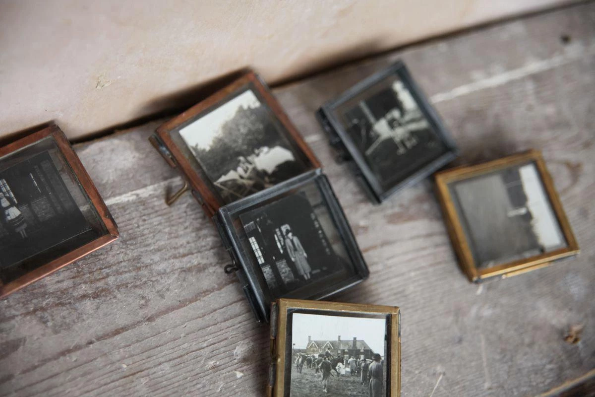 Nkuku Tiny Danta Frame Antique Brass (Set Of 2) 5 Nkuku Tiny Danta Frame Antique Brass (Set Of 2)